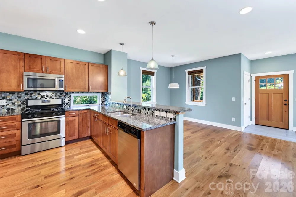 32 Florida Avenue Asheville, NC 28806