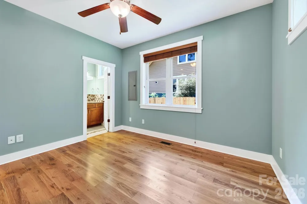 32 Florida Avenue Asheville, NC 28806