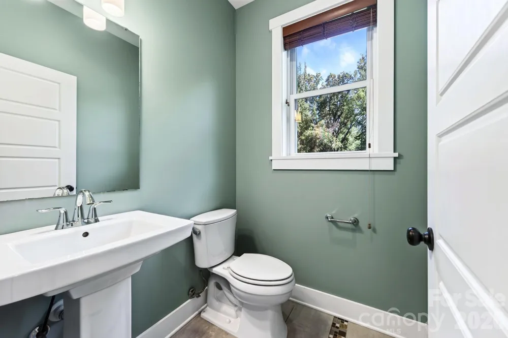 32 Florida Avenue Asheville, NC 28806