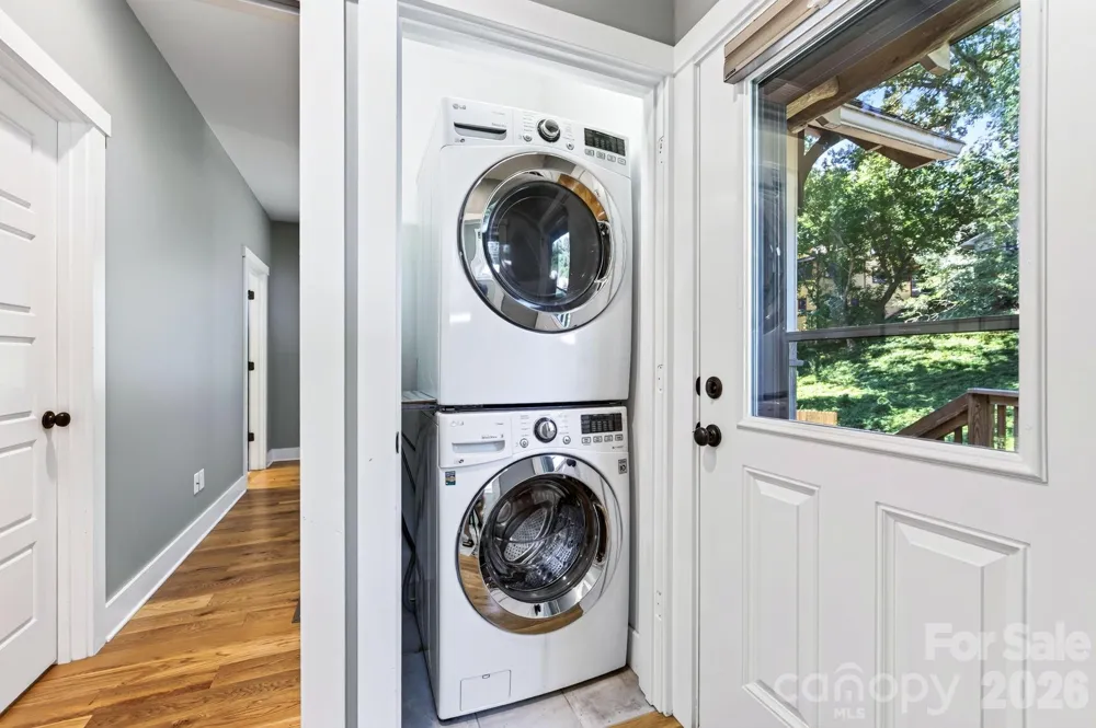 32 Florida Avenue Asheville, NC 28806