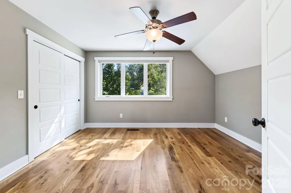 32 Florida Avenue Asheville, NC 28806