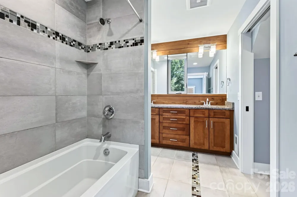 32 Florida Avenue Asheville, NC 28806