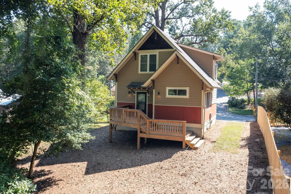 32 Florida Avenue Asheville, NC 28806