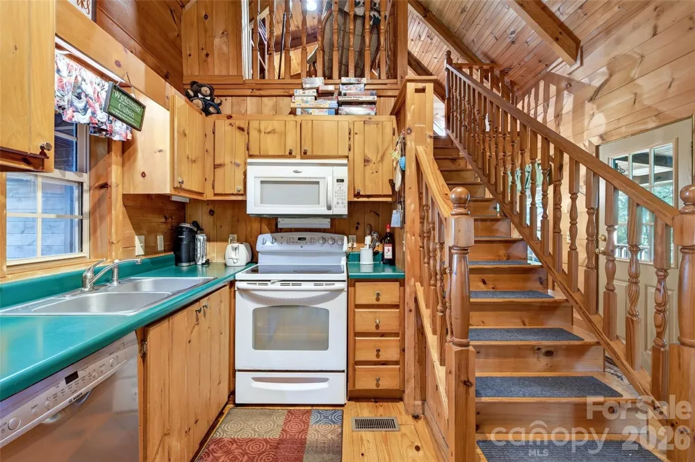 10 Camp Elliott Road Black Mountain, NC 28711