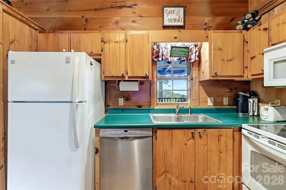 10 Camp Elliott Road Black Mountain, NC 28711