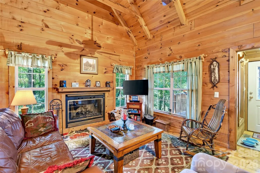 10 Camp Elliott Road Black Mountain, NC 28711