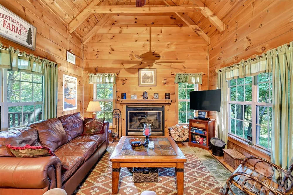 10 Camp Elliott Road Black Mountain, NC 28711
