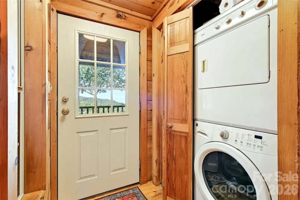 10 Camp Elliott Road Black Mountain, NC 28711