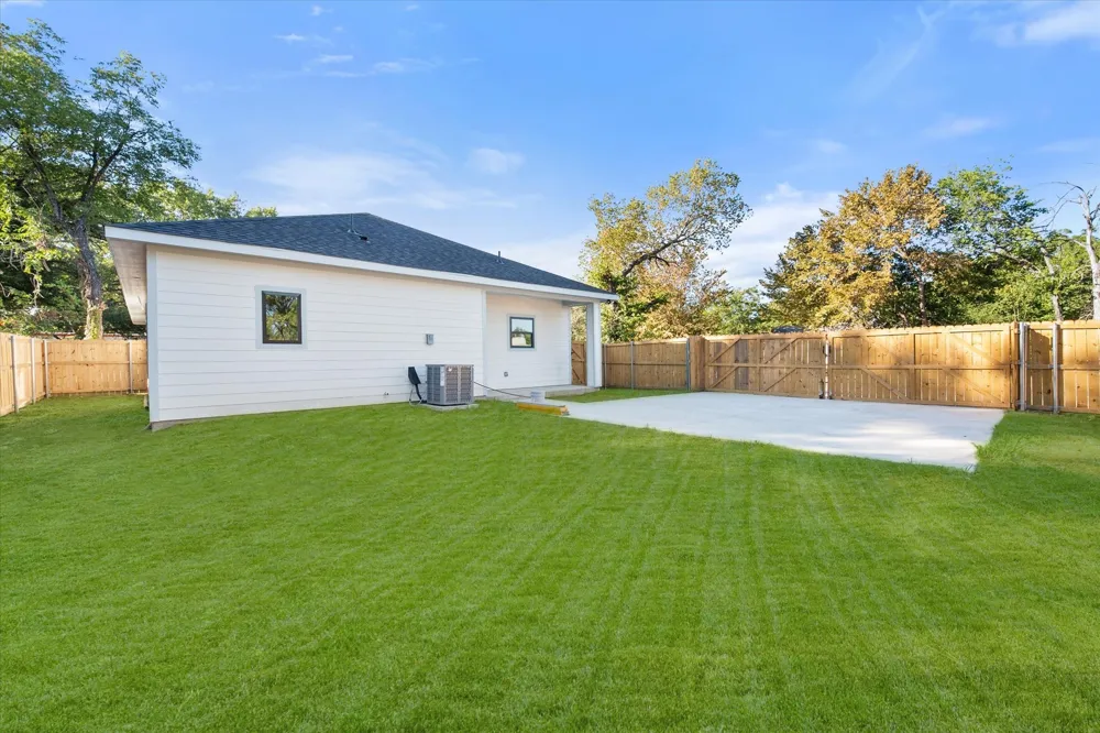 1100 E Collin Street Corsicana, TX 75110