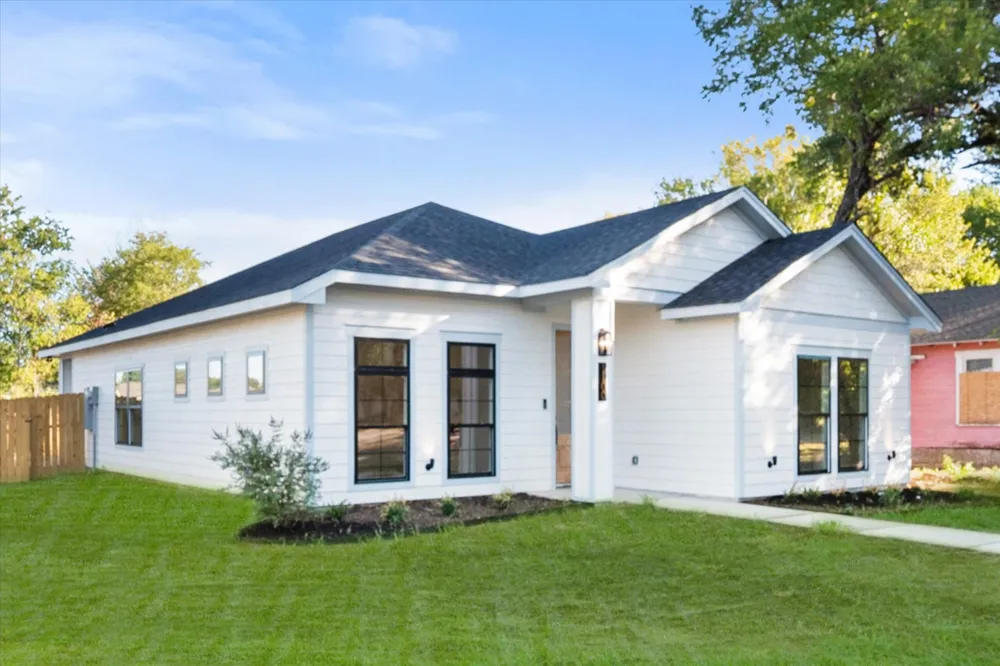 1100 E Collin Street Corsicana, TX 75110