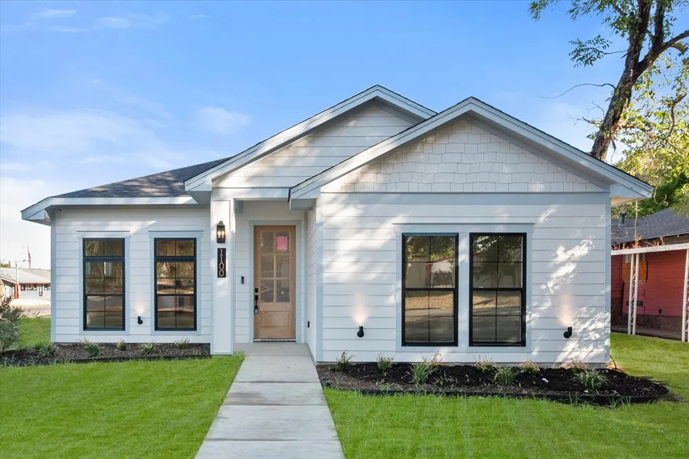 1100 E Collin Street Corsicana, TX 75110