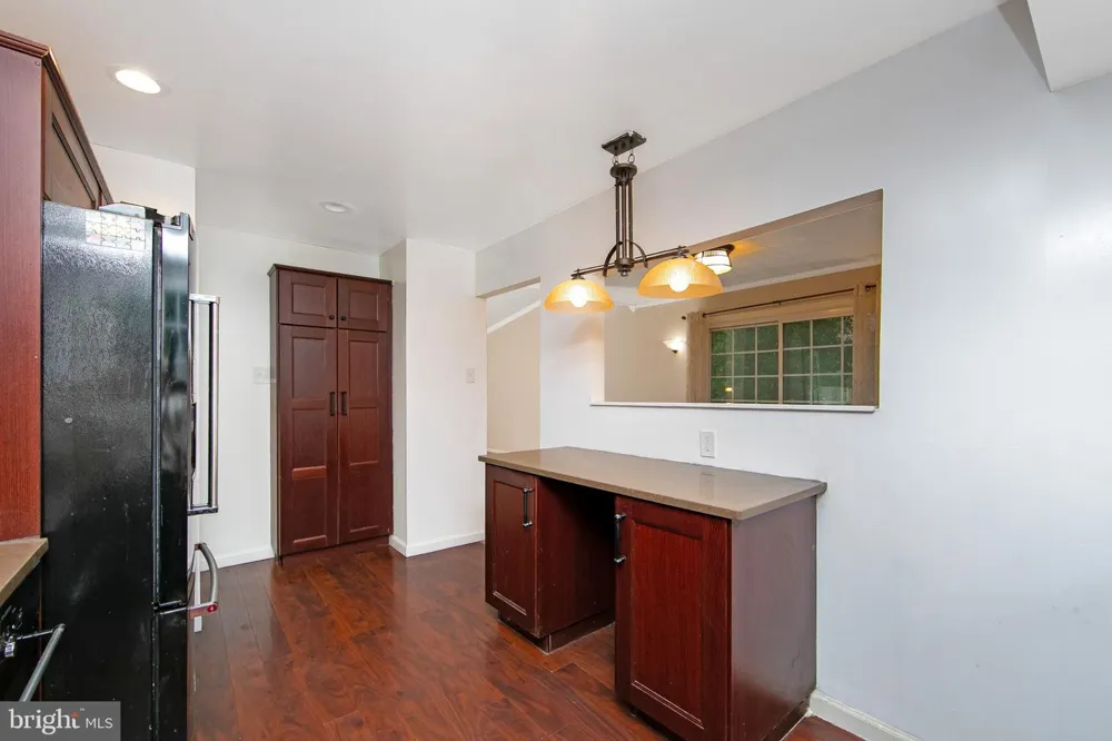 405 NARRAGANSETT DRIVE Cherry Hill, NJ 08002