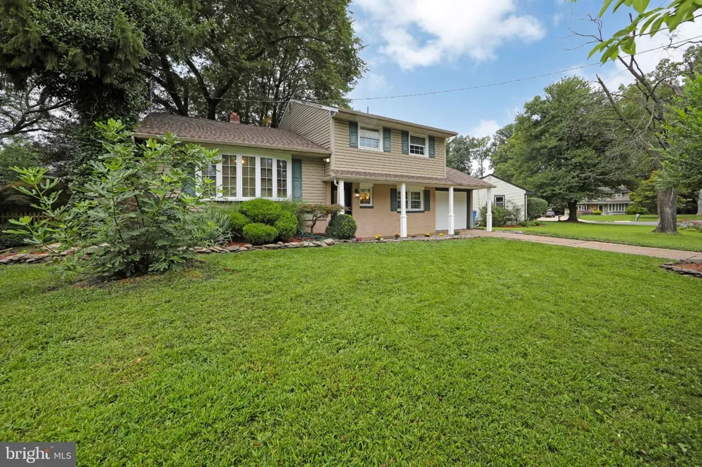 405 NARRAGANSETT DRIVE Cherry Hill, NJ 08002