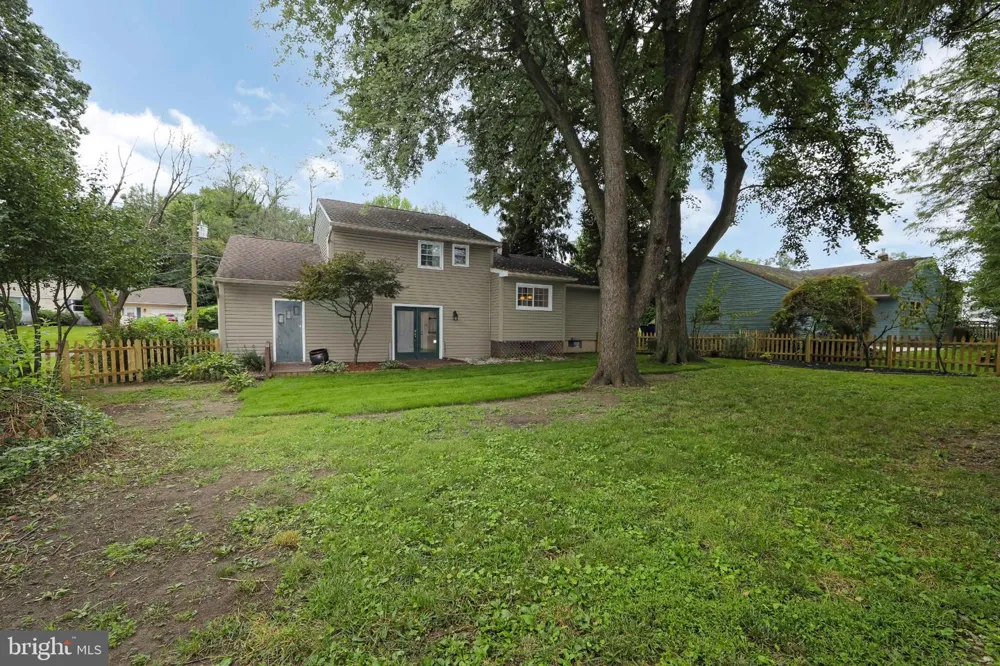 405 NARRAGANSETT DRIVE Cherry Hill, NJ 08002
