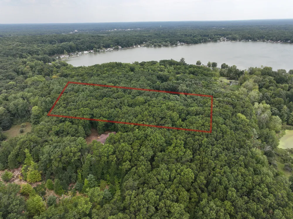 9433 S Annie Lane Newaygo, MI 49337