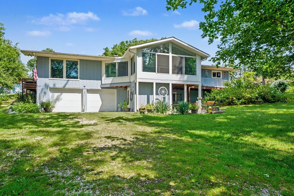 5953 Pokagon Road Berrien Springs, MI 49103
