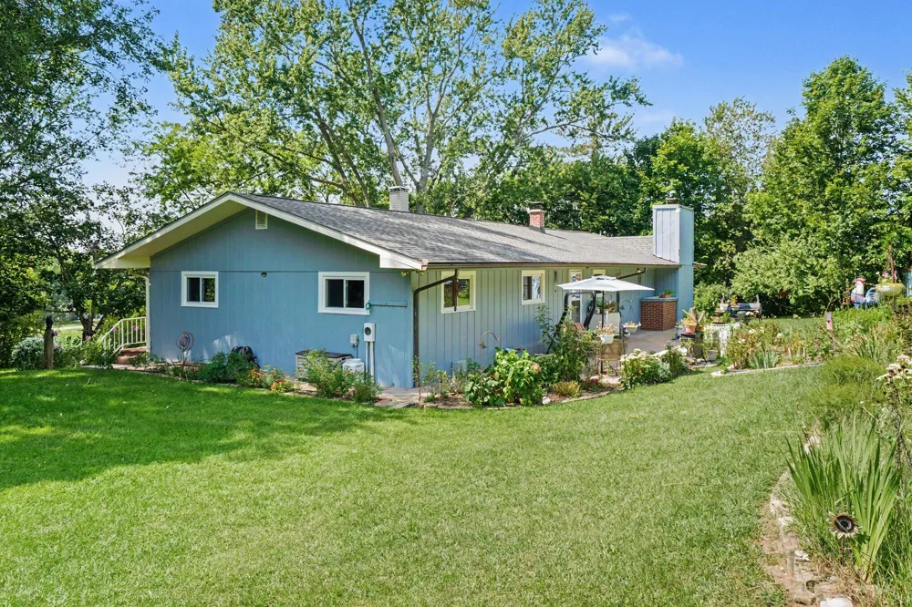 5953 Pokagon Road Berrien Springs, MI 49103