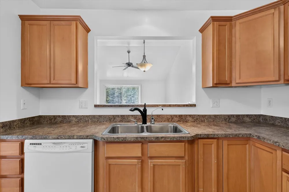 35251 Silver Maple Drive Clinton, MI 48035