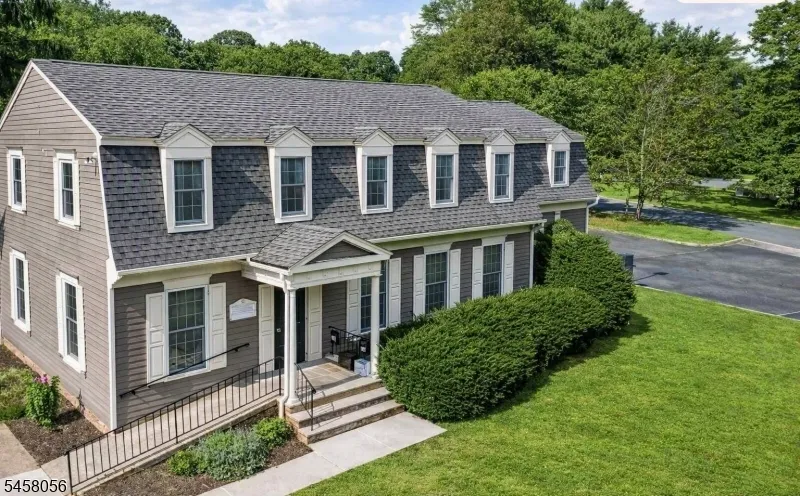 122 Rt173122West Main Clinton Town, NJ 08809