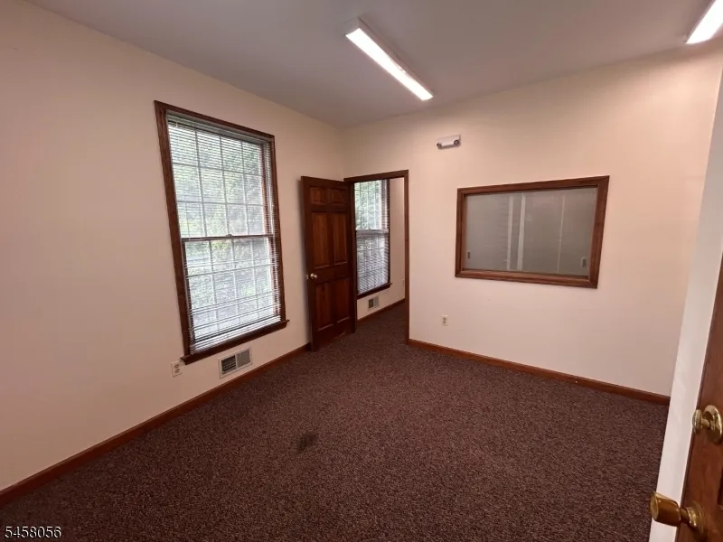 122 Rt173122West Main Clinton Town, NJ 08809