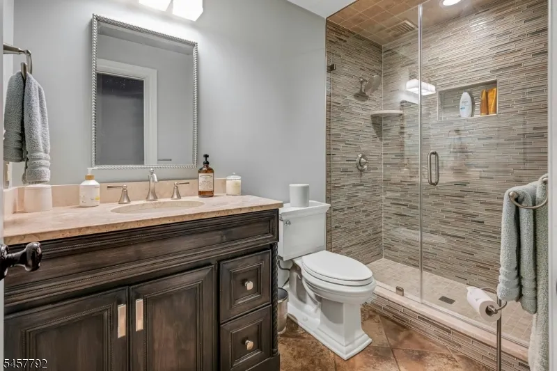 55 Cheyenne Trl Sparta, NJ 07871