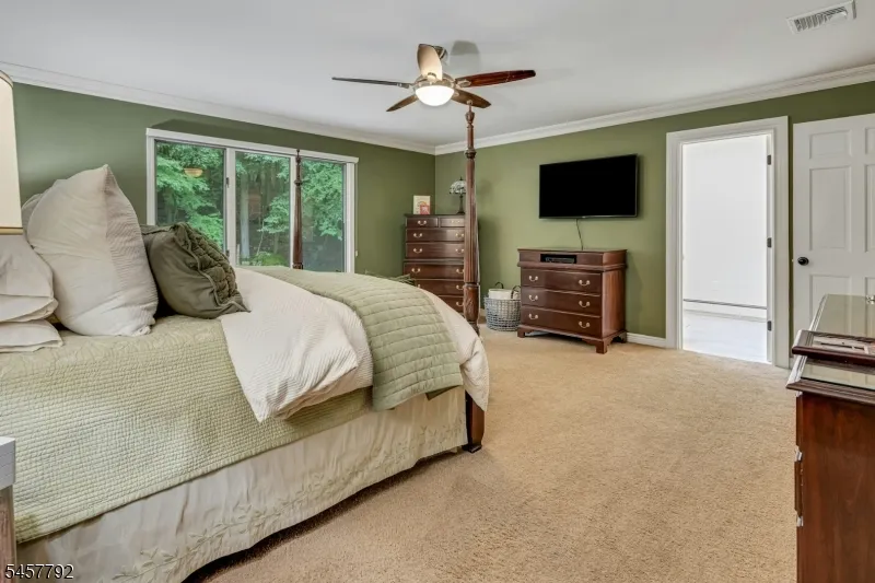 55 Cheyenne Trl Sparta, NJ 07871