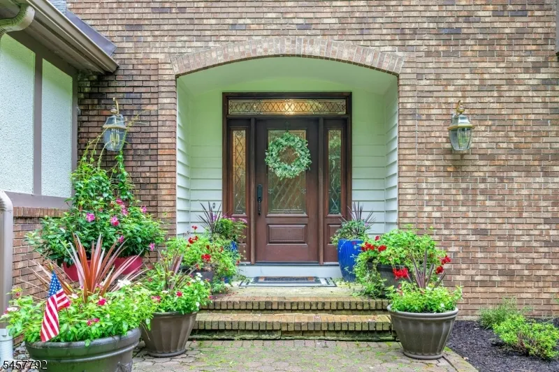 55 Cheyenne Trl Sparta, NJ 07871