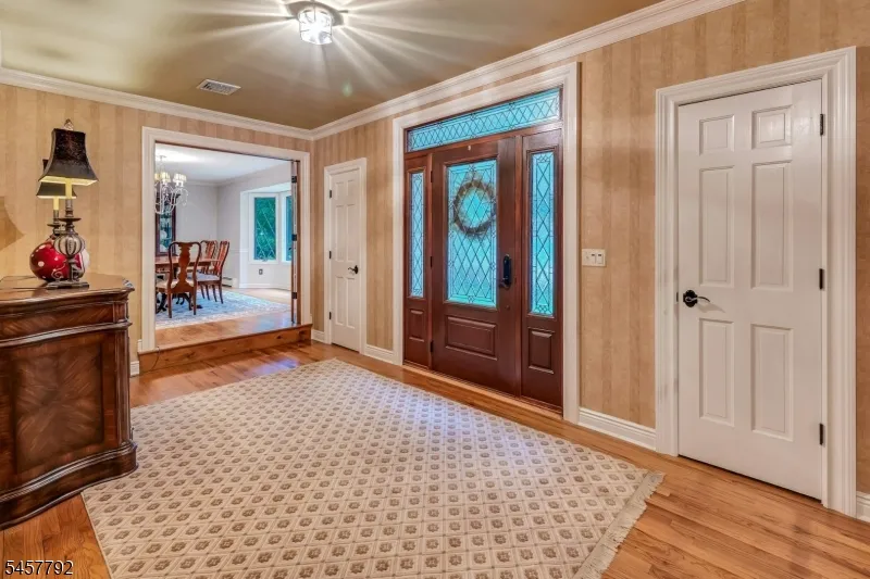 55 Cheyenne Trl Sparta, NJ 07871