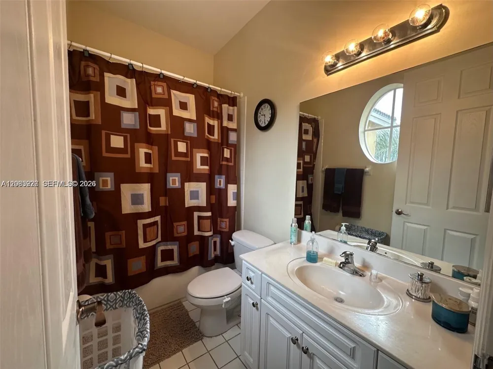 1040 NE 42nd Pl Homestead, FL 33033