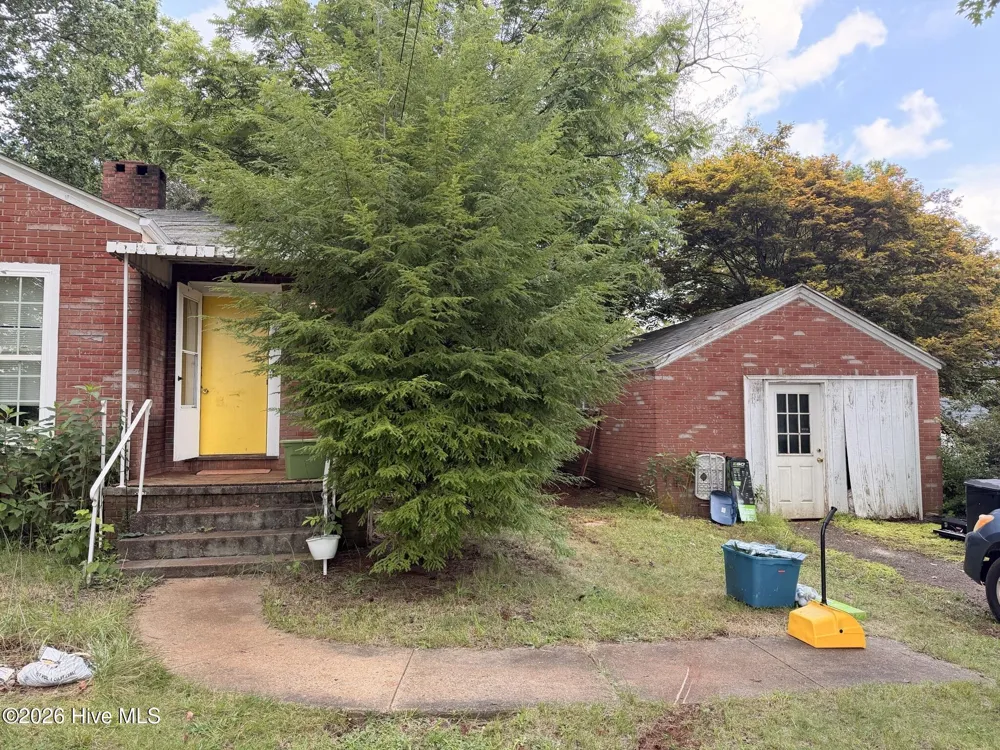 176 White Oak Street Franklin, NC 28734