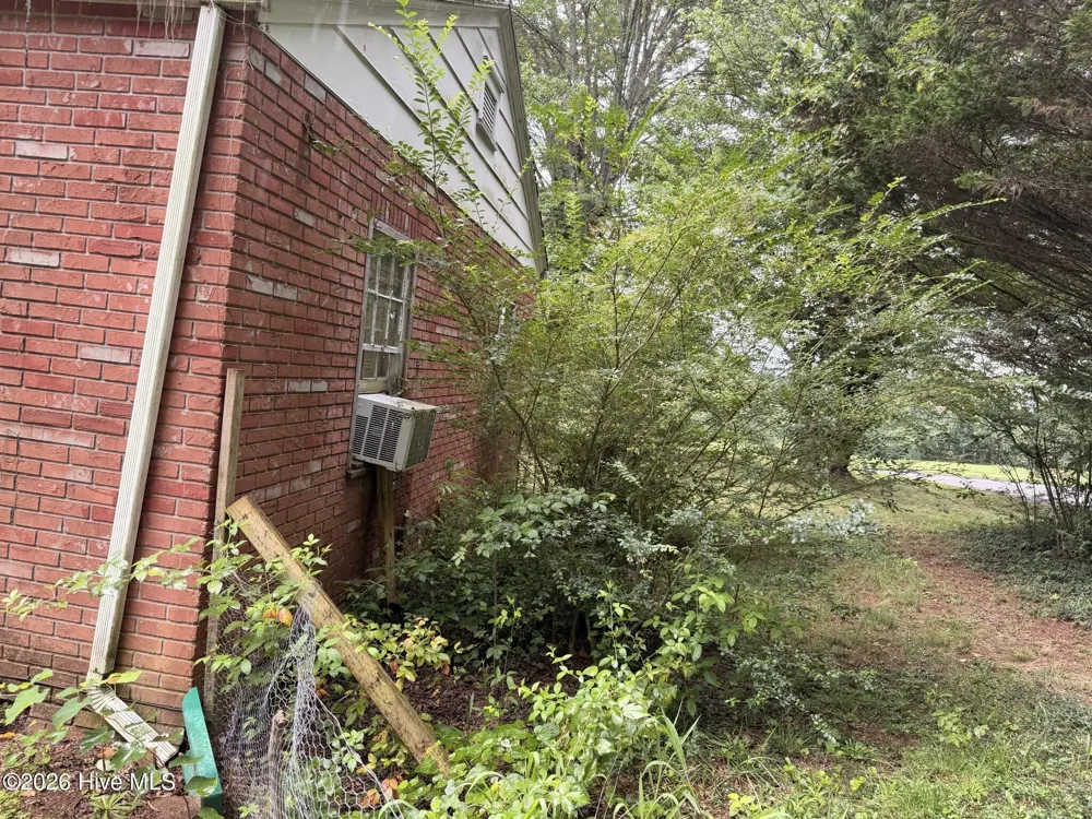 176 White Oak Street Franklin, NC 28734