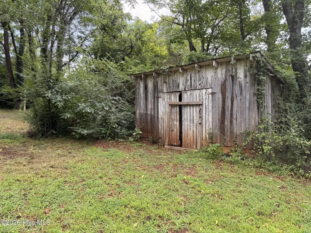 176 White Oak Street Franklin, NC 28734