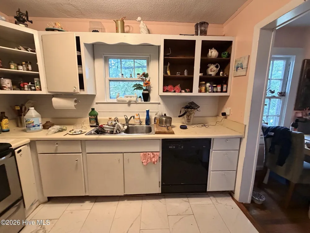 176 White Oak Street Franklin, NC 28734