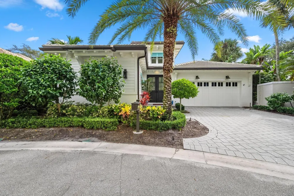 104 Lanitee Circle Jupiter, FL 33458