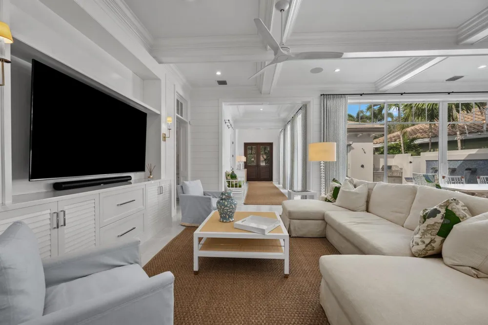 104 Lanitee Circle Jupiter, FL 33458