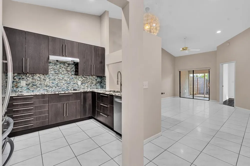 11137 NW 38TH PLACE Sunrise, FL 33351