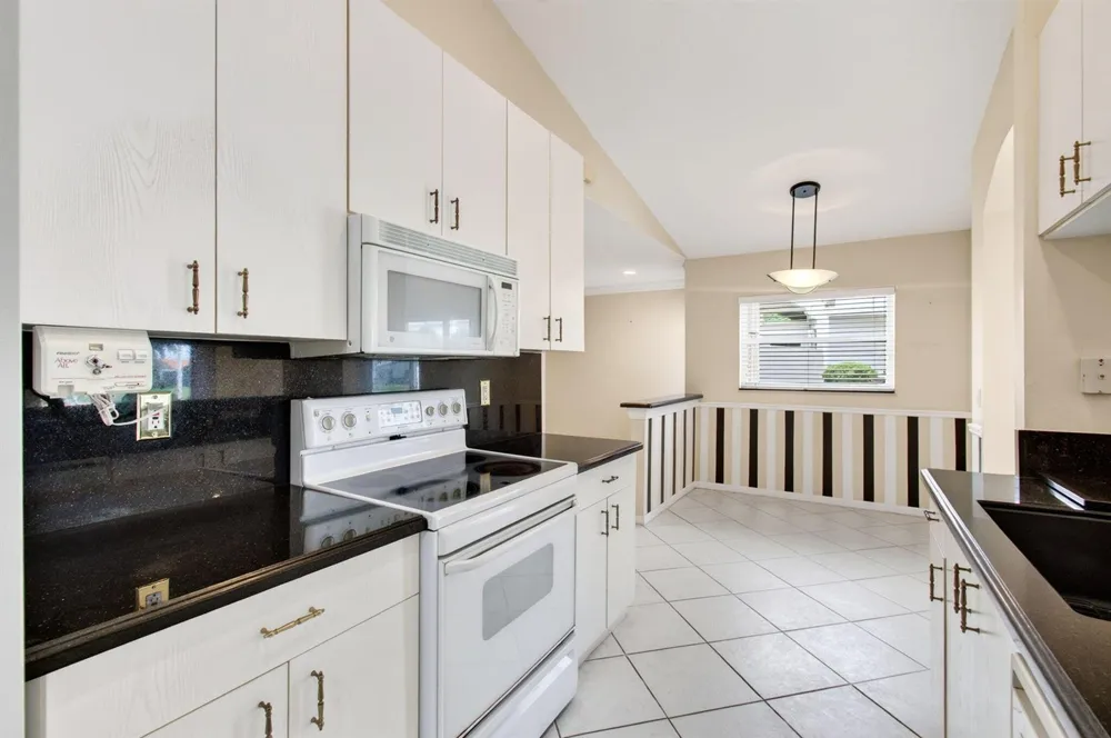 11537 Lawton Road Boynton Beach, FL 33437