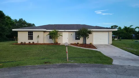 2931 SW BIRTLE COURT