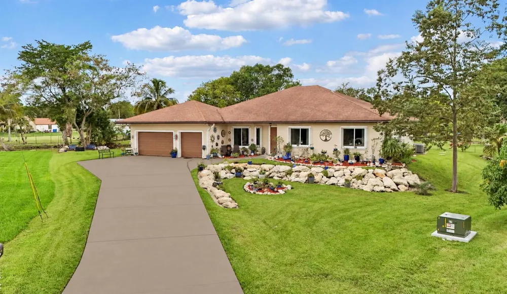20231 SW 49TH COURT Southwest Ranches, FL 33332