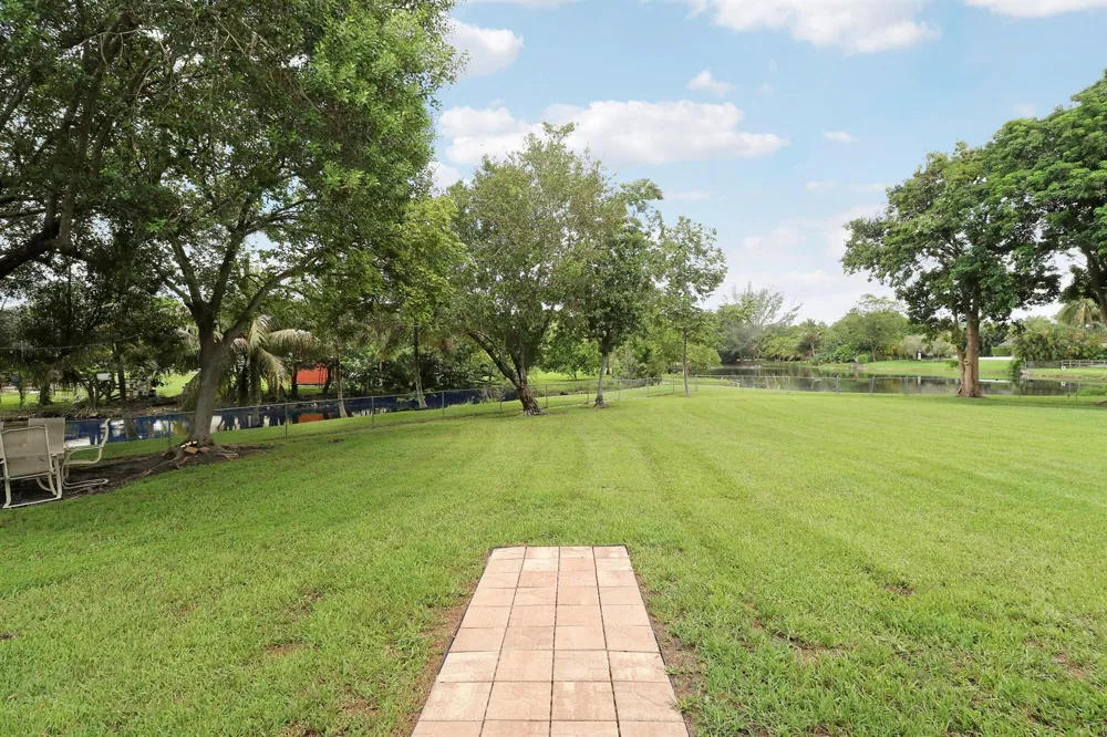 20231 SW 49TH COURT Southwest Ranches, FL 33332