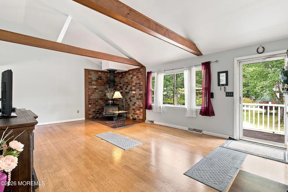 495 Cobain Road Jackson, NJ 08527