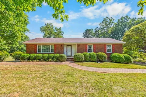 2140 Sallies Lane