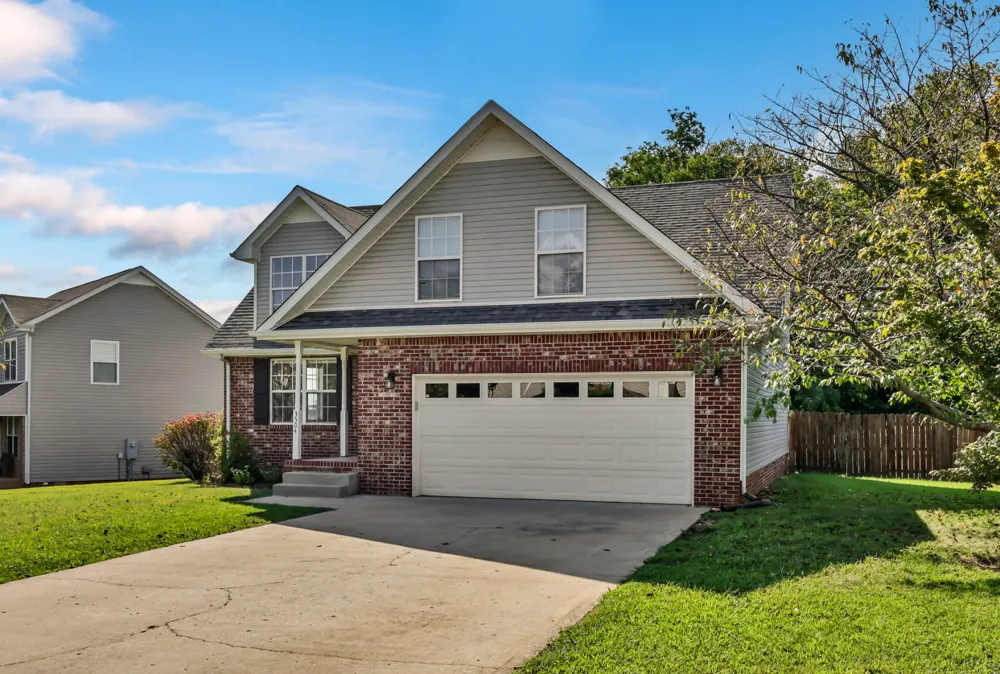 3504 Clover Hill Dr Clarksville, TN 37043