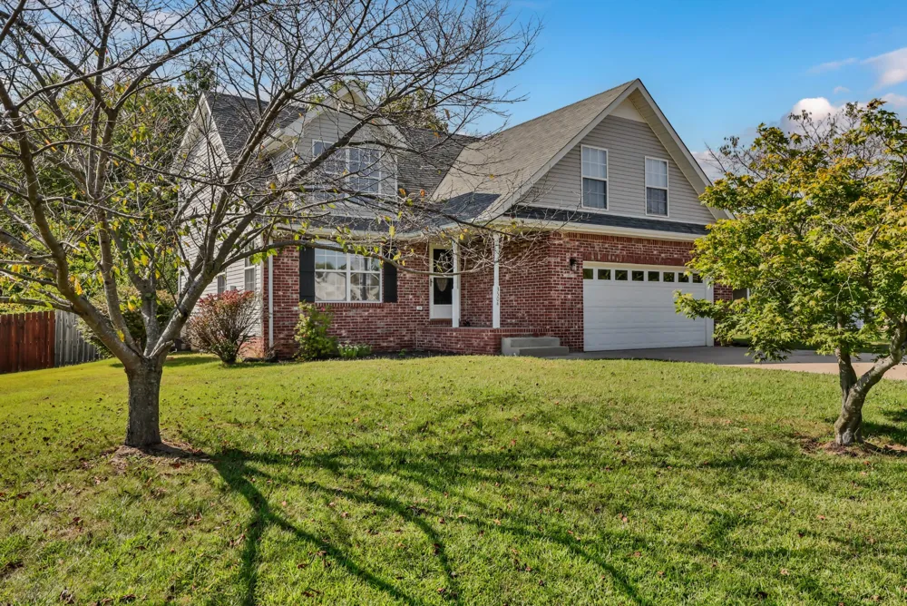 3504 Clover Hill Dr Clarksville, TN 37043