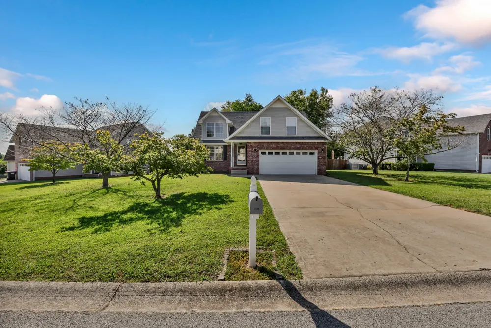 3504 Clover Hill Dr Clarksville, TN 37043