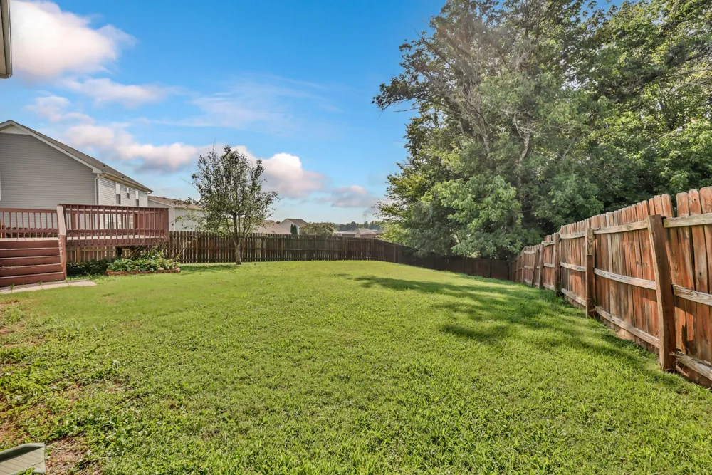 3504 Clover Hill Dr Clarksville, TN 37043