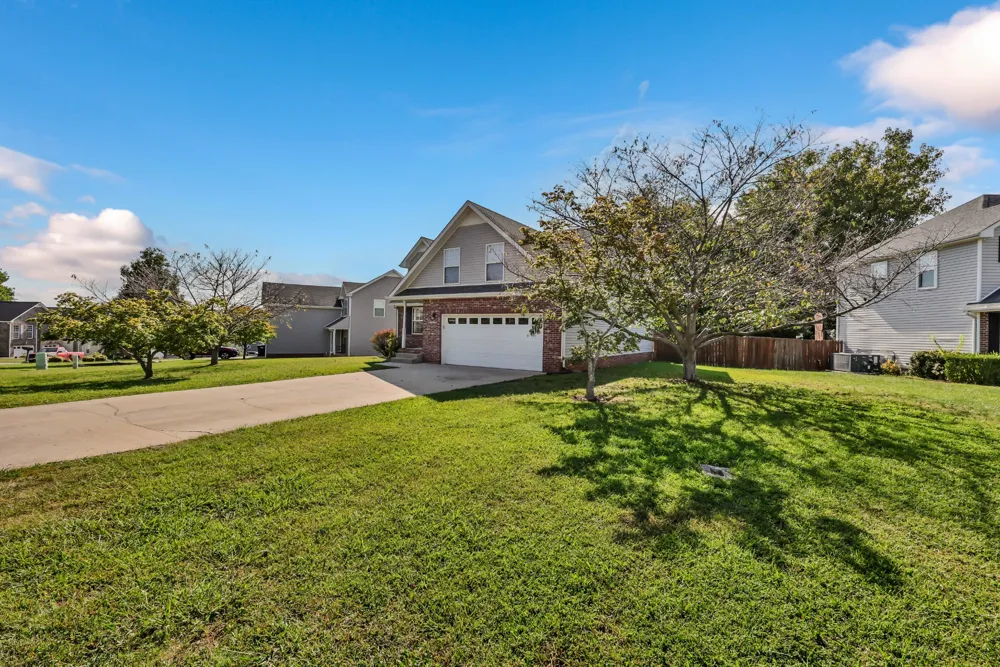 3504 Clover Hill Dr Clarksville, TN 37043