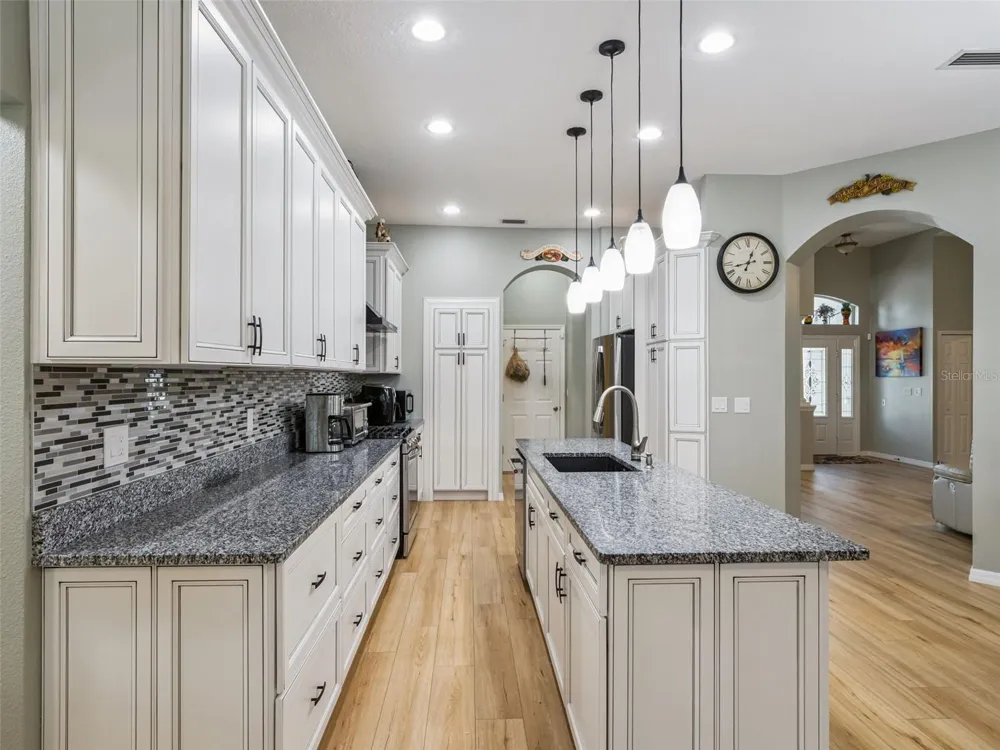 5602 SQUIRES DRIVE Leesburg, FL 34748