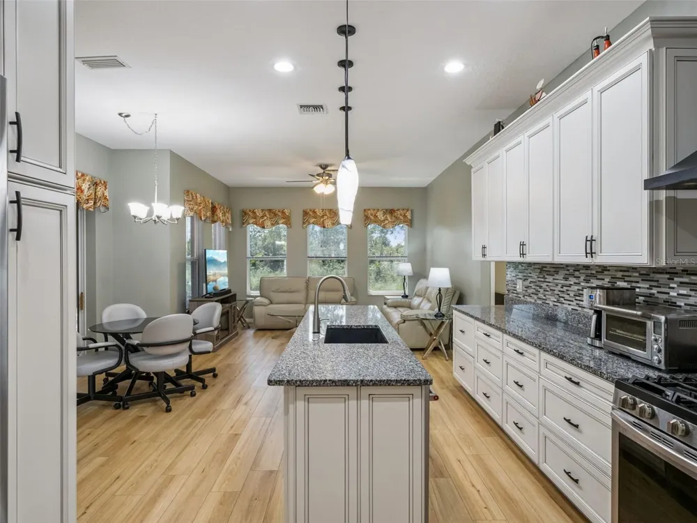 5602 SQUIRES DRIVE Leesburg, FL 34748