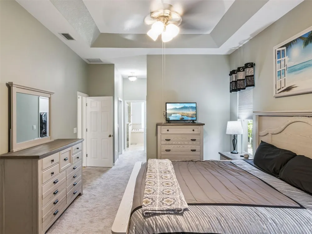 5602 SQUIRES DRIVE Leesburg, FL 34748